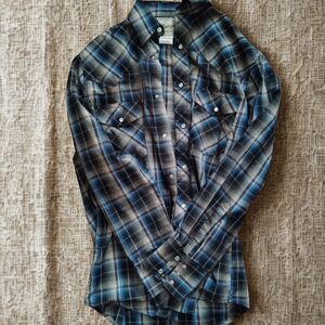 Wrangler Blue and Black Plaid Button-Down Shirt